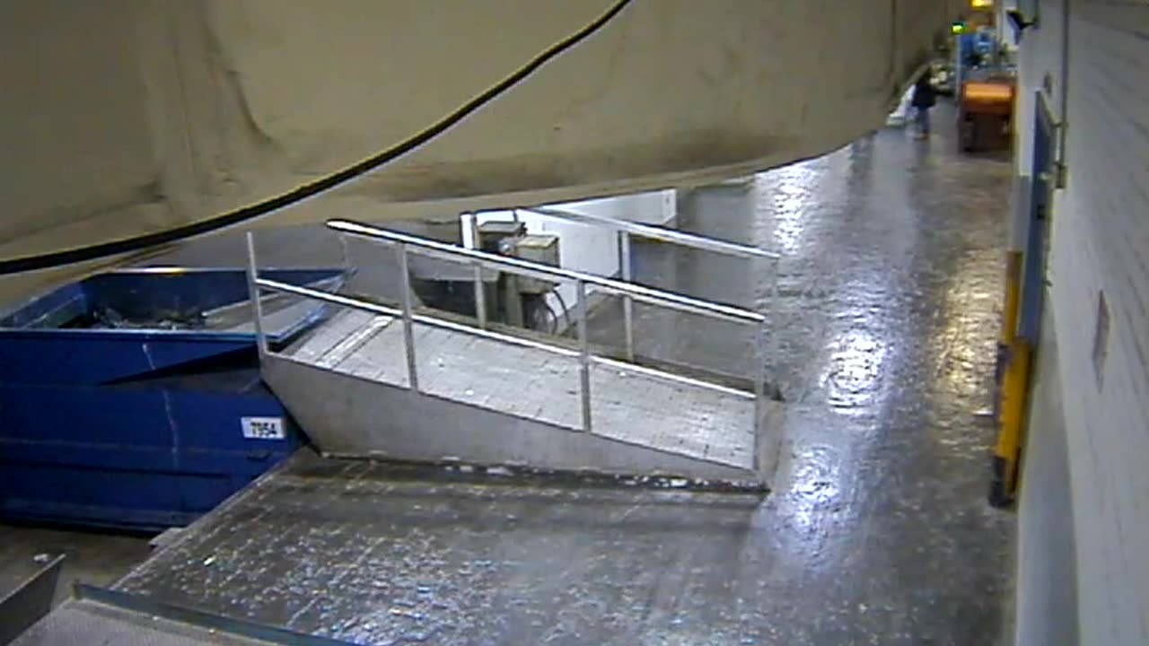 3803FHOBBALoadingDock_2021-01-05_18h00min01s140ms.mp4