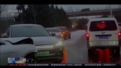 Heavy snow forces schools to close in China