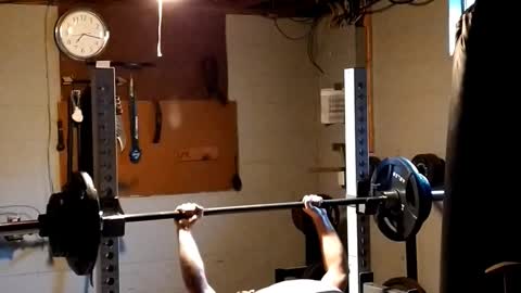 Paused bench 225 x 5