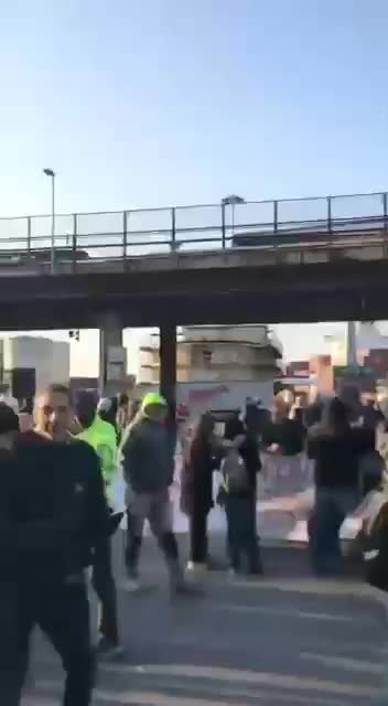 PROTESTING in Italy - Employees QUITING over COVID passport mandates