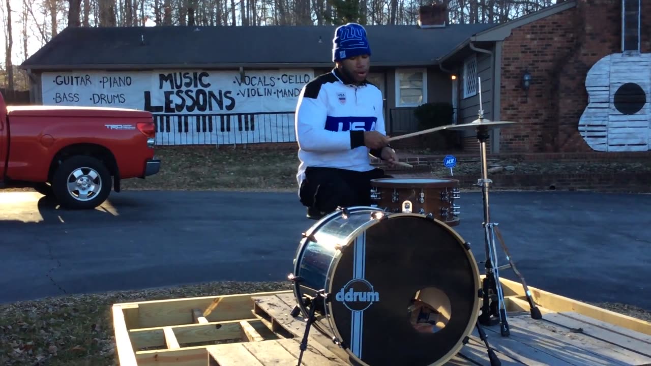 Incredible Street Drummer - Unbelievable Rhythm on the Streets!