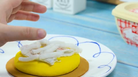 Everything can be cut, and you can't eat stop-motion food