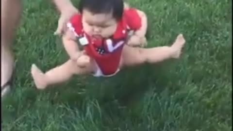 Funny babies reaction 🤣🤣😂