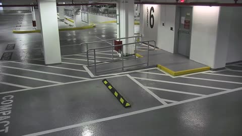 6082RHOBG3G306ANorthLobby_2021-01-05_18h00min01s257ms.mp4