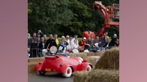 Donald Duck completes RED BULL light vehicle challenge