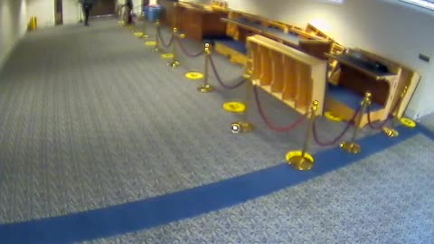1476HSOB02SH211Hallway_2021-01-06_15h20min01s330ms.mp4