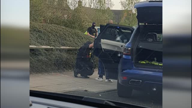 Police Swiftly Move on Men in SUV