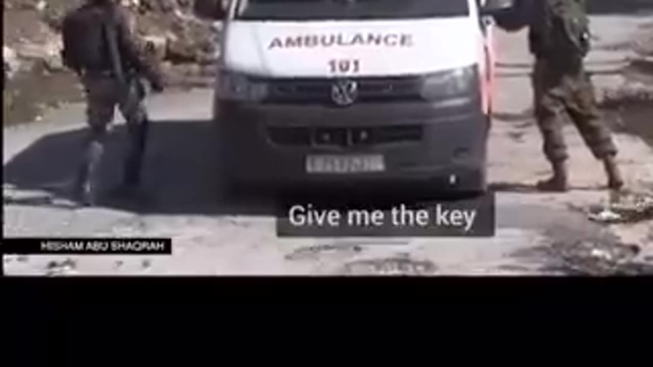 IDF forcibly stop paramedics from saving a life and then attack the patient