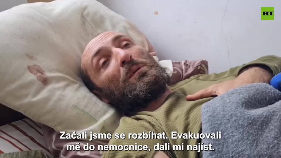 Ukrajinský voják, který se vzdal, vypráví, jak se k němu chovají v nemocnici DLR