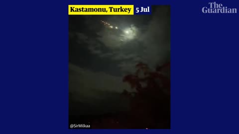 Meteor flashes across night sky in northern Turkey