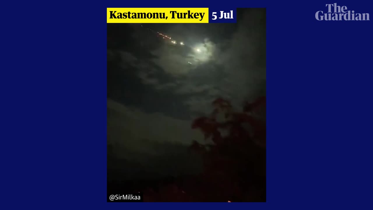 Meteor flashes across night sky in northern Turkey
