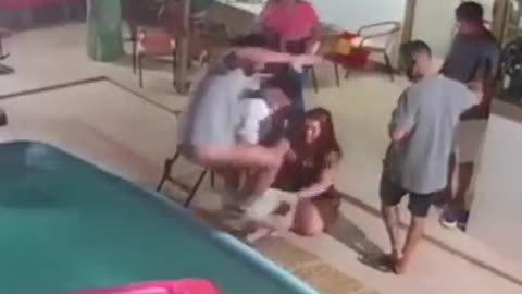 That's what it's like to arrive in style....🤣🤣🤣🤣