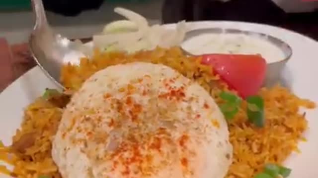 Japanese-try-Biryani-for-the-first-time