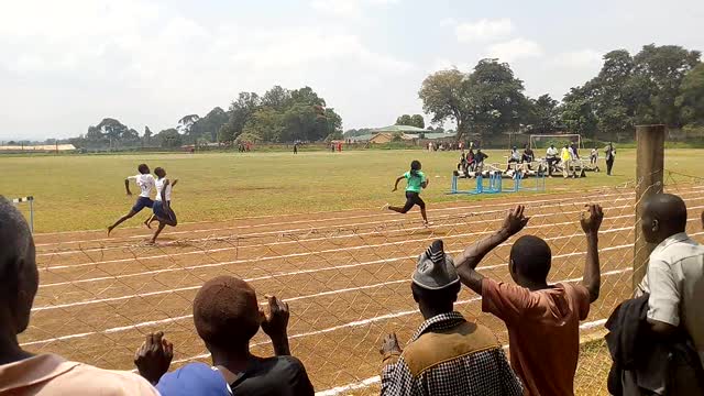 A lady with supersonic speed literally breaks 100 m world record