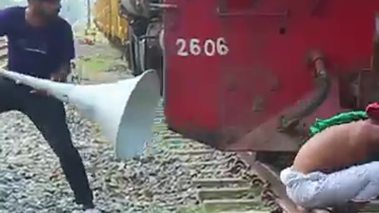 Train Horn Prank 2023#prank #prankvideo #train_horn_prank #trains #shorts #hornprank #onlypranks