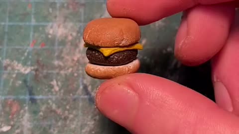 Making a Miniature Big Kahuna Burger from Pulp Fiction