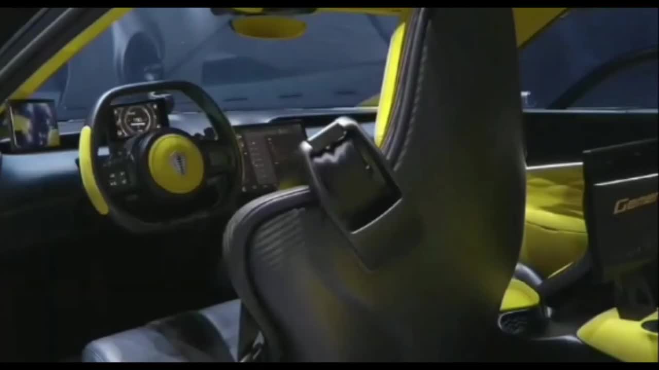 YELLOW HIGH LIGHT - Koenigsegg Gemera Luxury Supercar