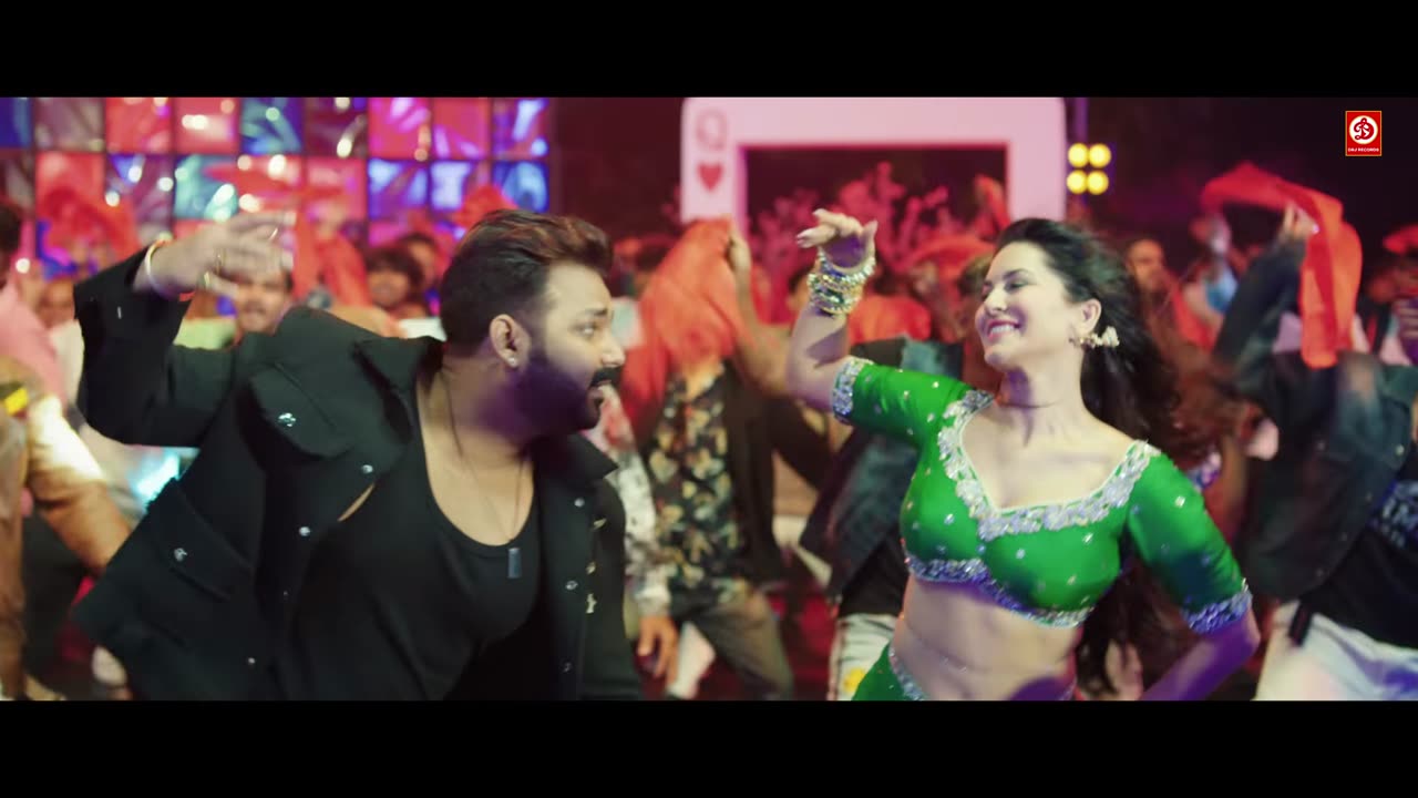 Teri Laal Chunariya _ Pawan Singh _ Sunny Leone _ Javed-Mohs