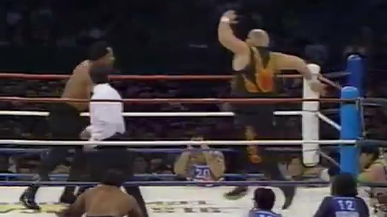 (1991.03.21) Big Van Vader & Bam Bam Bigelow vs Ron Simmons & Butch Reed - WCW/NJPW