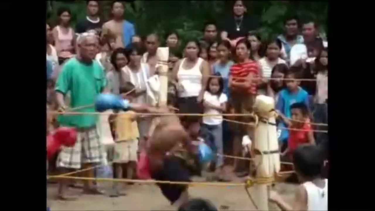 When street skills meet... well, something else entirely! 🥊🤣 #StreetBoxingFails