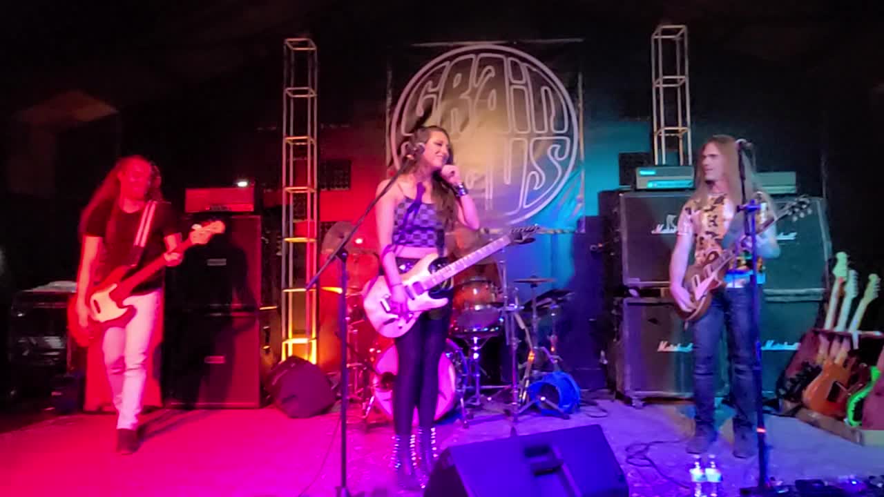 Paralandra "Love Will Win"