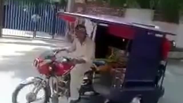 Very Amazing And Funny Pakistani Rikshaw Bike Stunt On Road Official in HD very funny videos_360p