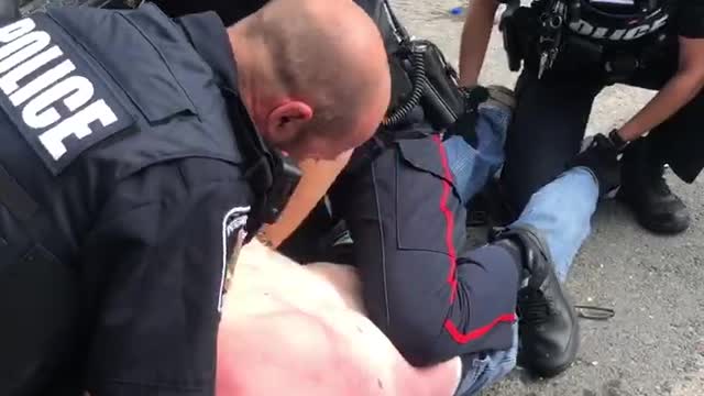INITIAL FOOTAGE OF CITIZENS ARREST OF PETERBOROUGH POLICE GONE WRONG