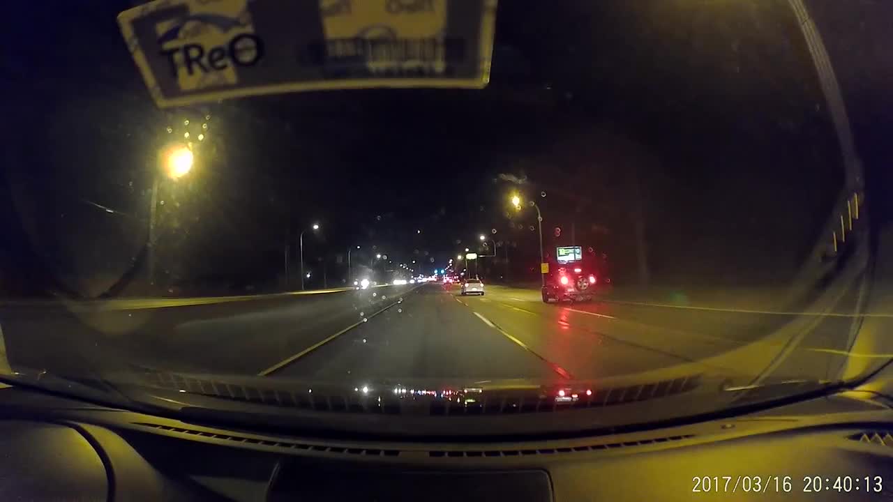 Vancouver Meteor Sighting Caught on Dashcam