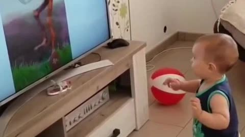 Cute baby dancing to the music 😚