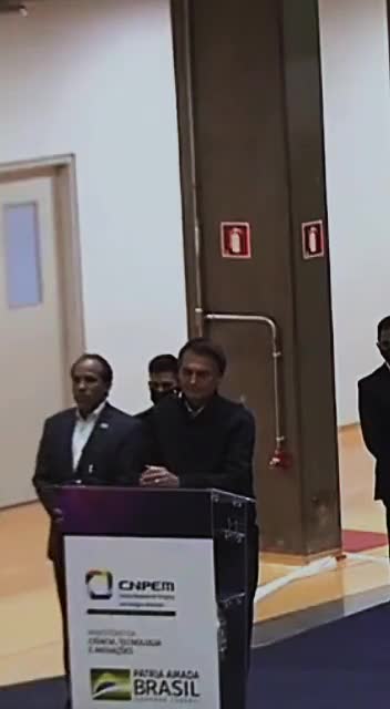 JAIR BOLSONARO NÃO CEDE AO DESESPERO DOS PETISTAS