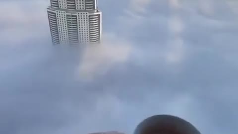 When you live in skyscraper you act like this. Beautiful world.