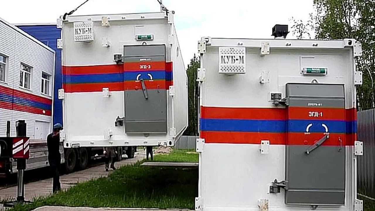 US Closes Embassy In Kiev, As Does Greece and Italy, Russia Building Mobile Bunkers