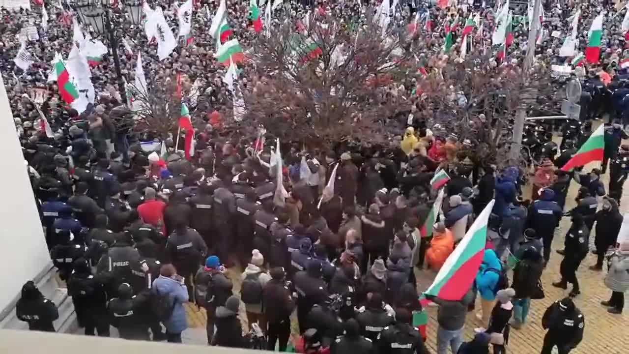 Bulgaria, Sofia - Thousands march for medical freedom