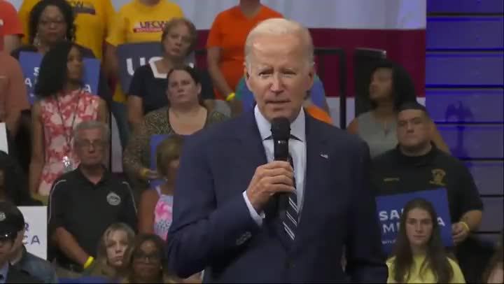 BREAKING: Joe Biden thinks we have a "Parliament"...