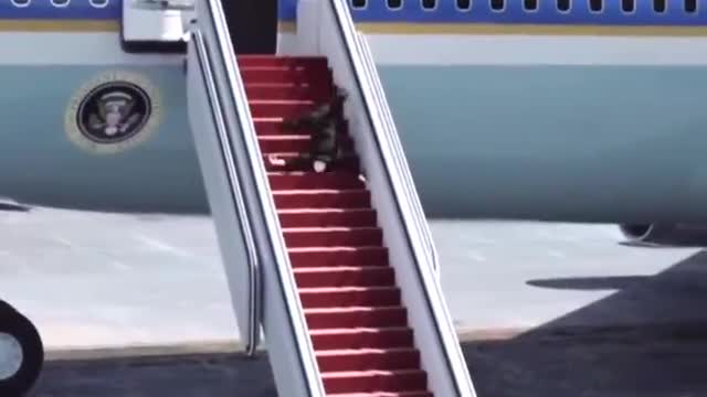 The President of the United States of America know who to make an entrance