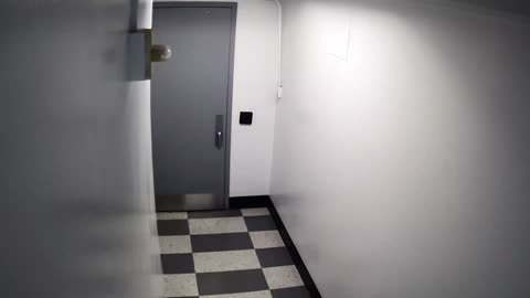 6172RHOBG3G302CStairwaySide_2021-01-05_18h00min03s380ms.mp4