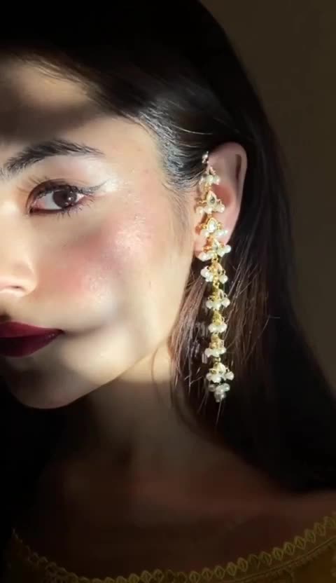 Elegant stylish beautiful artificial jewellery