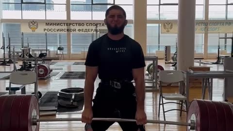 Islam Makhachev Deadlifting 485lbs (285kg)