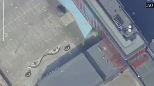 Russian video bombing a mall