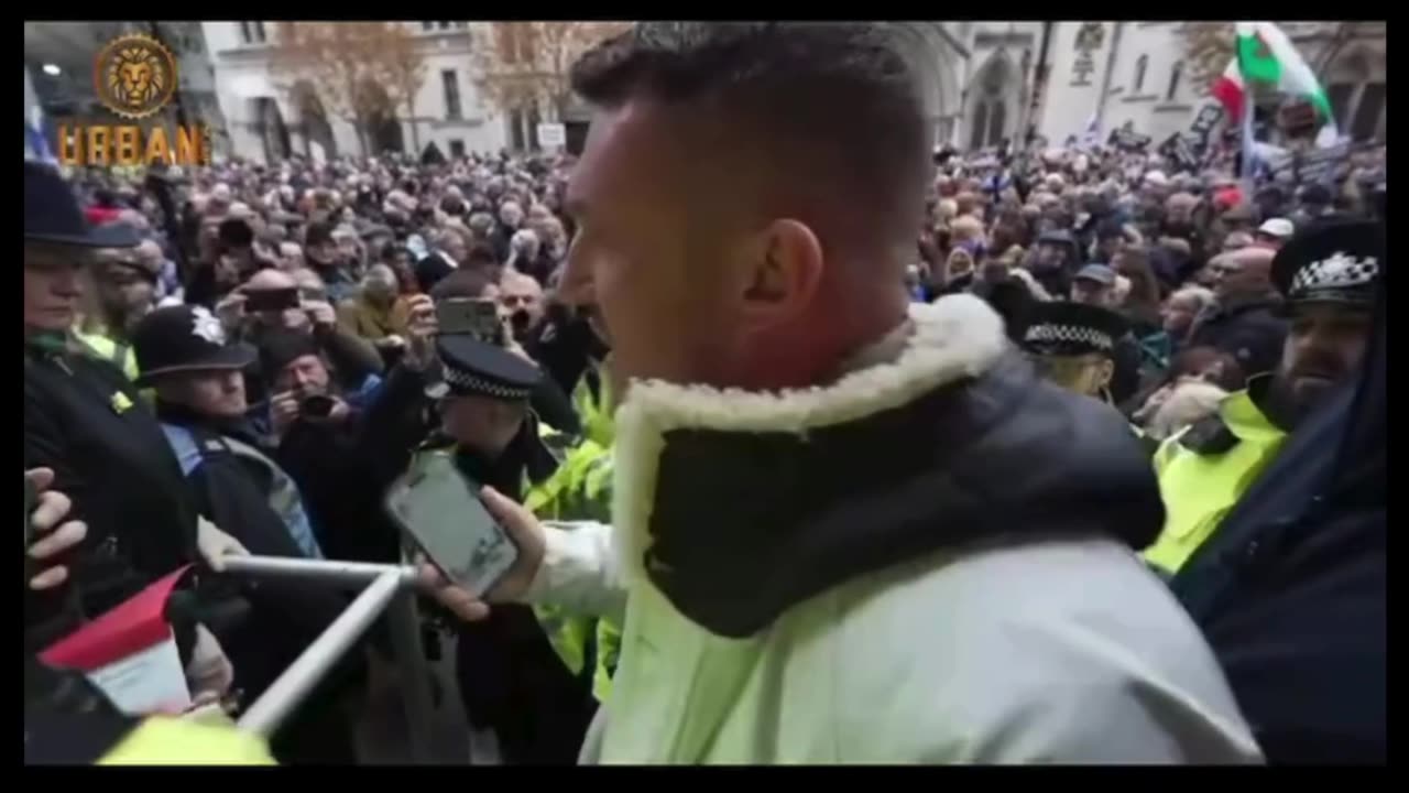 Tommy Robinson Arrested By London Police For Reporting On Anti-Semitism Rally