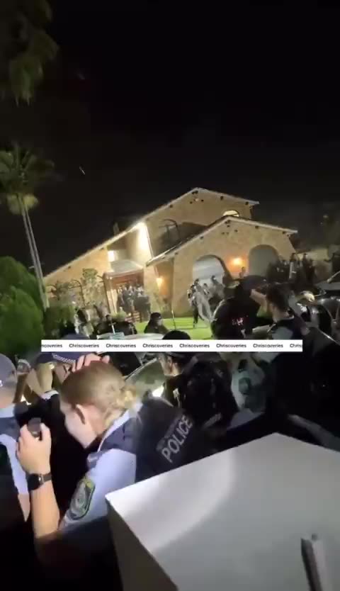 NSW Police Attacked By Angry Christian Men Demanding Muslim Responsible For The Stabbing Of Bishop