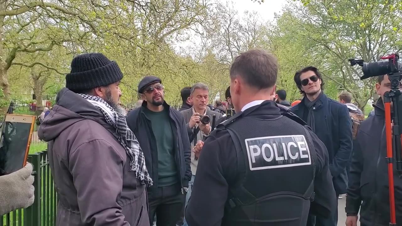 Speakers Corner - Uncle Omar Gets Evicted From The Park By The Police