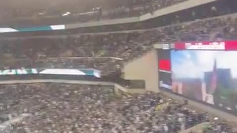 Jill Biden getting booed at an Eagles game