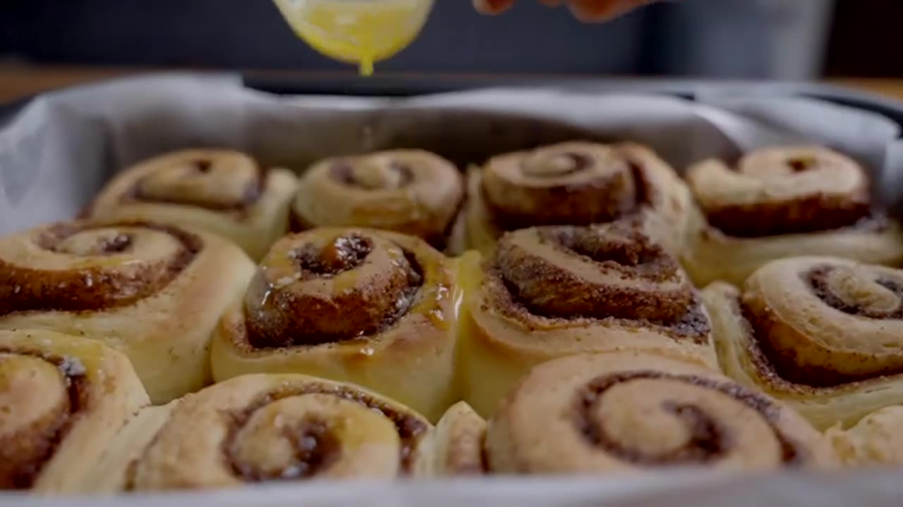 So fluffy, so soft! Hot out of the oven, these cinnamon buns are simply irresistible!