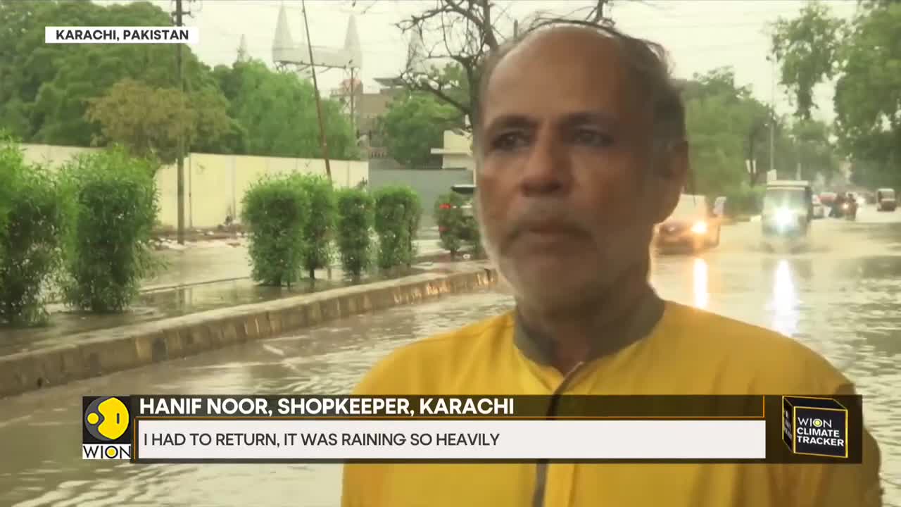 Pakistan: Karachi inundated due to rain water, two deaths have been reported due to heavy rains