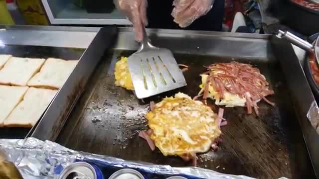 Egg toast with cheese and ham - Korean street food