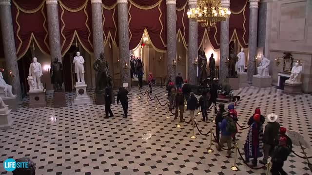 Police behavior on Jan. 6, 2021 at US Capitol