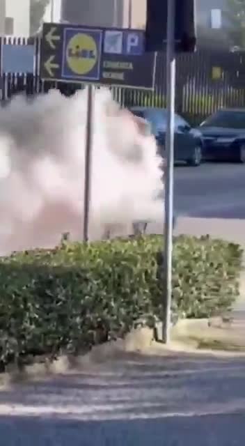 Docente italiano de 33 años se quema a lo bonzo delante de un cuartel de los Carabinieri