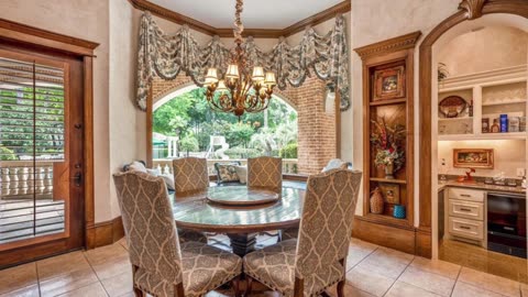 Luxury Living, Extraordinary Experiences: Discover Your Dream Home!