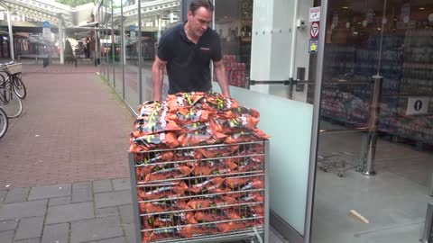 Grootse Opening Supermarkt Die Grenze in Vlaardingen op 19-5-2022 ik ben eerste klant